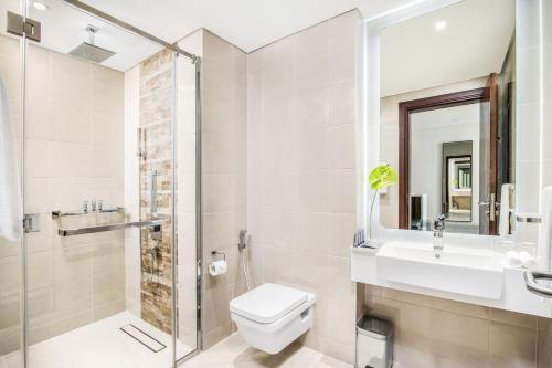 Two-Bedroom Deluxe Apartment image 1