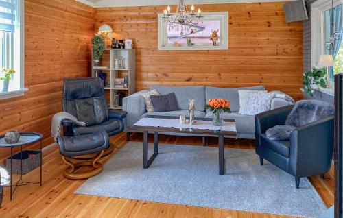 3 Bedroom Nice Home In Florø 3 Bedroom Nice Home In Florø