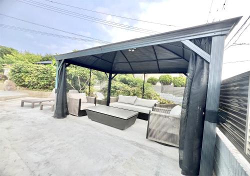 雨でも炭火BBQ可!プール付き!Max12名!駐車場2台!千畳敷三段壁近く, Сирахама (фото 9)