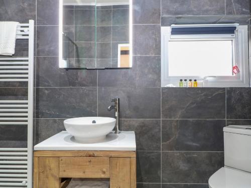 Calvin's Cottage Calvin's Cottage