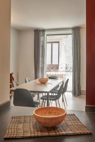 Apartment with Terrace image 9