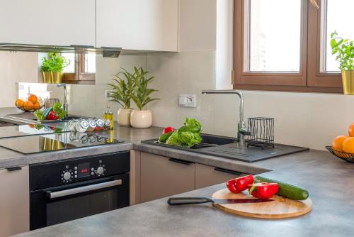 Luxury 2-bedroom Penthouse Warsaw Skyline 15m terrace, garage, gym, rooftop & only 500 m to METRO, Warsaw (photo 7)