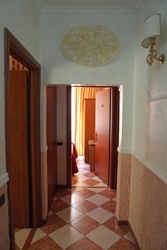 Hotel Hollywood - image 14