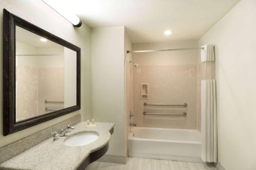 Days Inn by Wyndham Hammond in Hammond, USA
