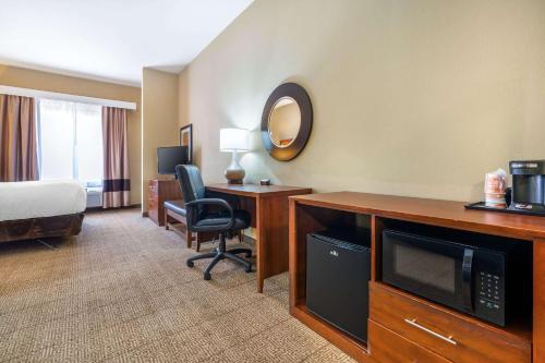 Comfort Suites Gallup East Route 66 and I-40 - image 11