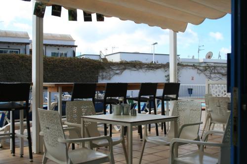 Pub/salon, Aparthotel Costa Volcan & Spa in Lanzarote