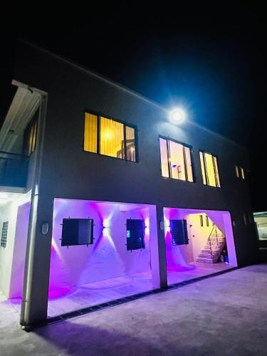 VNZ Luxury Apartment in バ