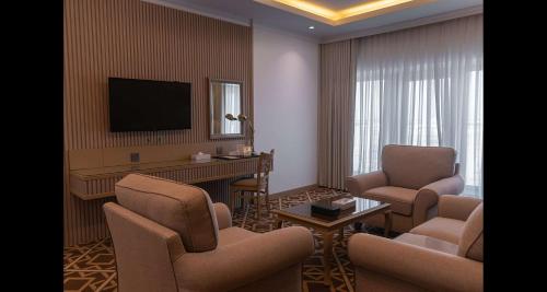 Best Western Plus Jeddah Hotel Madinah Road Room Type - Junior King Suite - Non-Smoking
