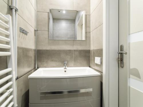 Single room, shared bathroom