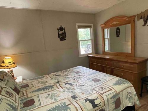 UpNorthGetaway with HotTub Pool Trails Lakes Nature ATV in Eyedylwild Beach, USA