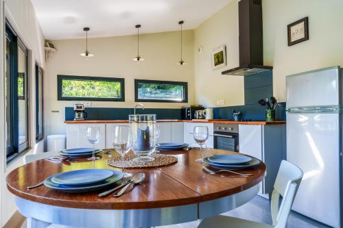 La cabane du pont du Douet in วิลองดรี