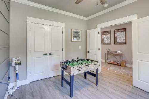 Beautiful Bella Vista Home Grill, Bike To Trails! in Bella Vista, USA