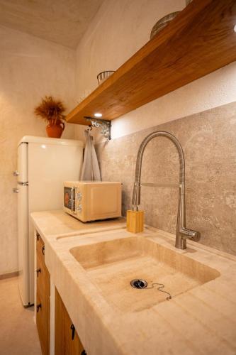 Fontarcella, Heart & Roots