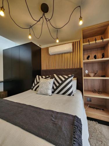 Driftwood beach house - image 13