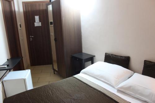 San Lorenzo Rooms, Rome (photo 6)