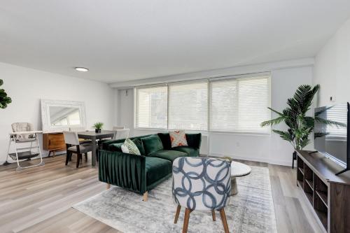 Arlington 2BR: Modern Comfort Meets City Life in Arlington, USA