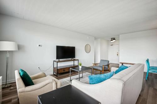 2BR Executive Retreat Near DC & Airport in Arlington, USA