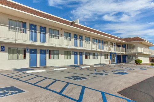 Motel 6 Phoenix, AZ - North Bell Road - 출입구