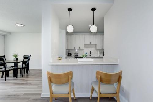 Arlington Escape: 2BR Oasis Near D C & Airport in Arlington, USA