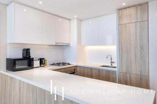 LUX Contemporary Suite with Marina View 3, Dubaj (fotografie 10)