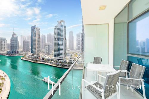 LUX Contemporary Suite with Marina View 3, Dubaj (fotografie 7)