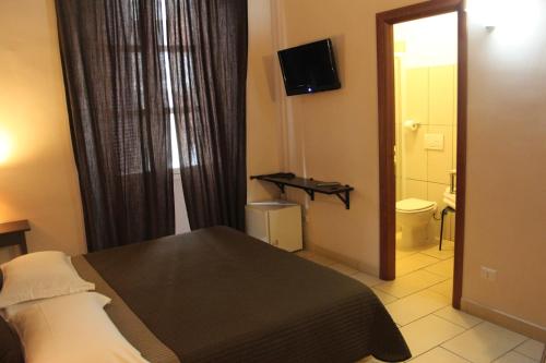 San Lorenzo Rooms, Rome (photo 10)