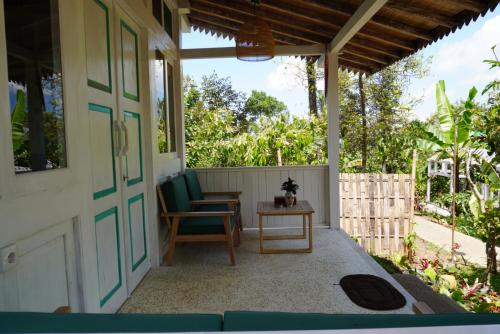 Balcony/terrace, Purwa Ijen in Licin