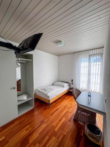 1 twin bed