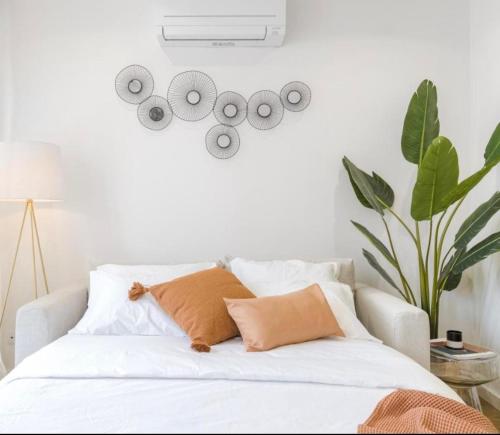 CASA BOMA LISBOA – BRIGHTING APARTMENT WITH SPACIOUS TERRACE – ALVALADE III - image 5
