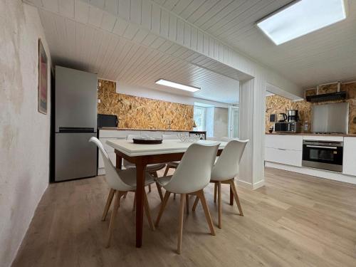 Maison Spacieuse en Ville - Location saisonnière - Poitiers