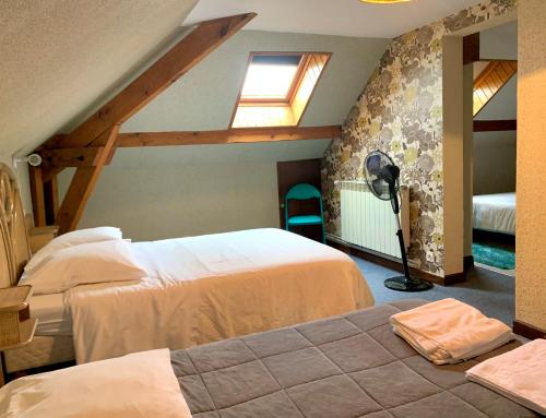 2 double beds, 1 sofa bed