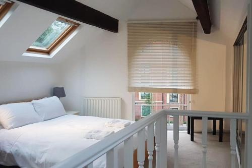 Charming cottage central Leeds close to LGI gîte à louer Quebecs