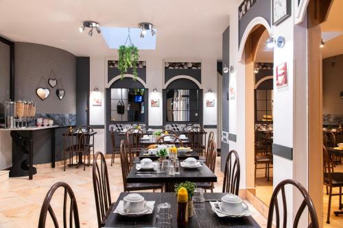 Food and beverages, Grand Hotel de Paris in 10th - Gare du Nord