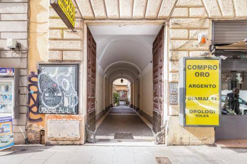 Apartment with one bedroom in Roma with wonderful city view and WiFi 29 km from the beach - image 12