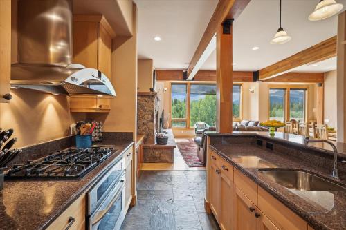 Alpine Vista Retreat home in Breckenridge, USA