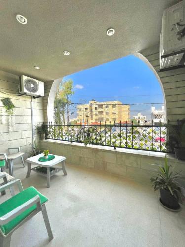 Classy 3 Bedroom Apartment in Amman - image 14