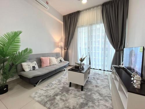 3 Room Cozy Comfy 1-11 pax Old Klang Road 7 min to Midvalley, Куала-Лумпур