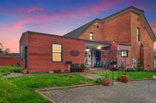 Greer Room at Main Street Bed & Breakfast
