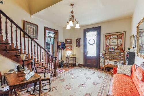 Greer Room at Main Street Bed & Breakfast