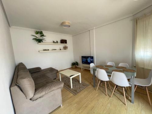 Pokoj pro hosty, Atico La Roda con Terraza in La Roda