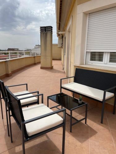 Vybavení, Atico La Roda con Terraza in La Roda