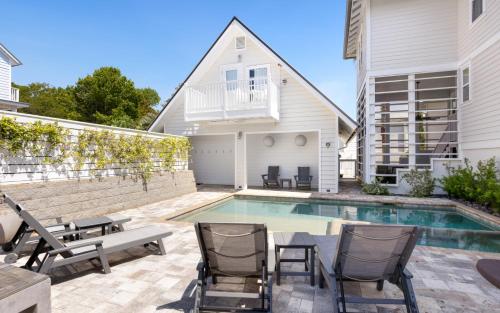 Happy Hours by Oversee 30A in Santa Rosa Beach, USA