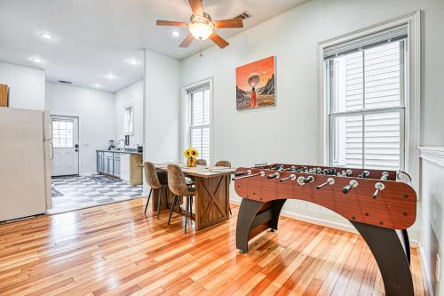 5min to DT - King Beds - Parking - Telescope - Private Balcony