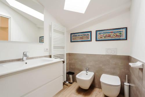 Amazing flat with big terrace and private car park - image 4