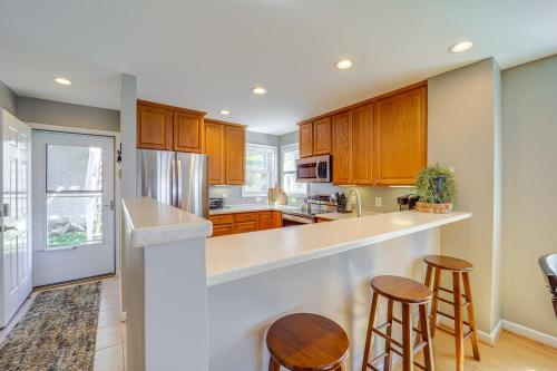 Beech Mountain Condo - Ski, Hike, Fish and More! in Beech Mountain, USA