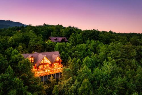 LeConte View - Lodge -Theater- July Deals-Views-GameRm-FirePit-HotTub, Gatlinburg (fotografie 3)