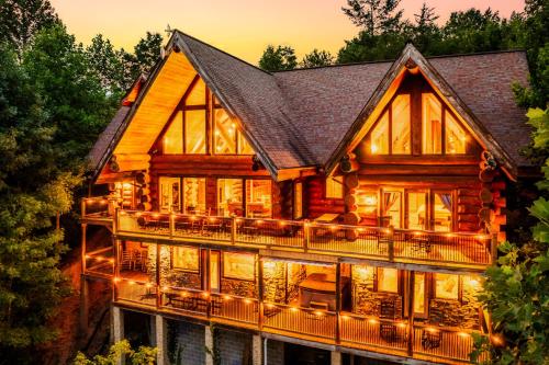 LeConte View - Lodge -Theater- July Deals-Views-GameRm-FirePit-HotTub, Gatlinburg