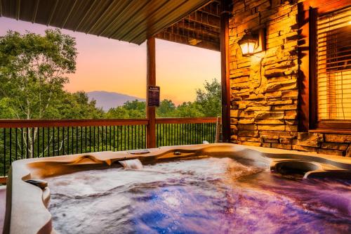 LeConte View - Lodge -Theater- July Deals-Views-GameRm-FirePit-HotTub, Gatlinburg (fotografie 5)