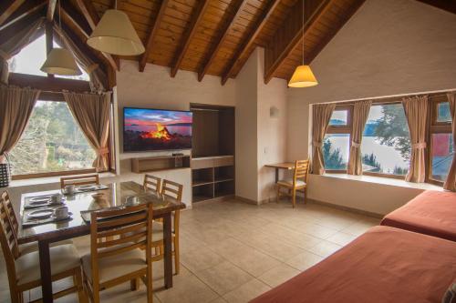 Superior Apartment with Balcony image 6