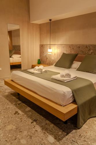 Double Room image 9